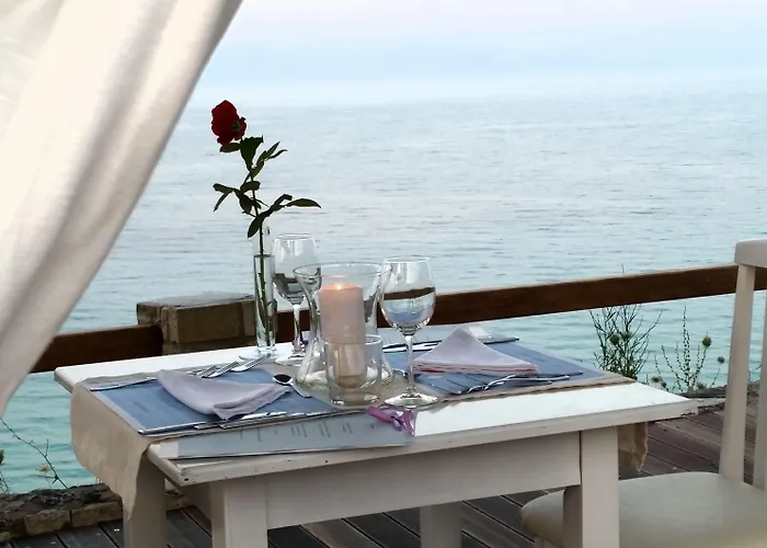 מלון Blue Bay Halkidiki - Adults Only 4*